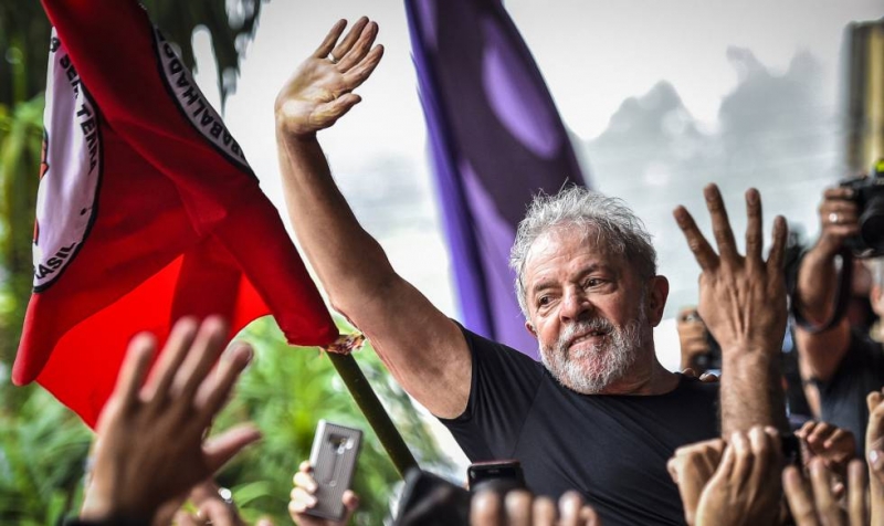 Lula convoca a los intelectuales