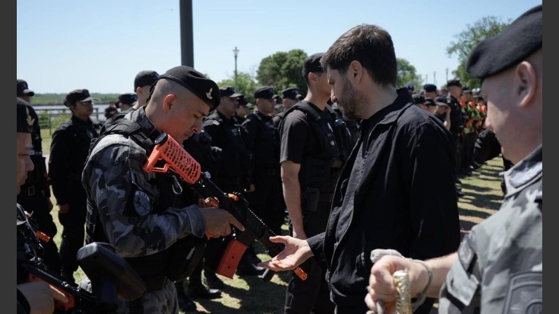 De qué se tratan las once leyes de seguridad y la reforma judicial que Pullaro quiere que le apruebe la Legislatura