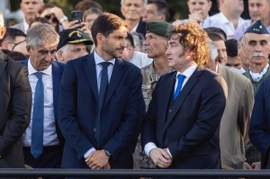 javier-milei-en-santa-fe-cancha-favorable-críticas-al-peronismo-y-banca-fuerte-a-romina-diez